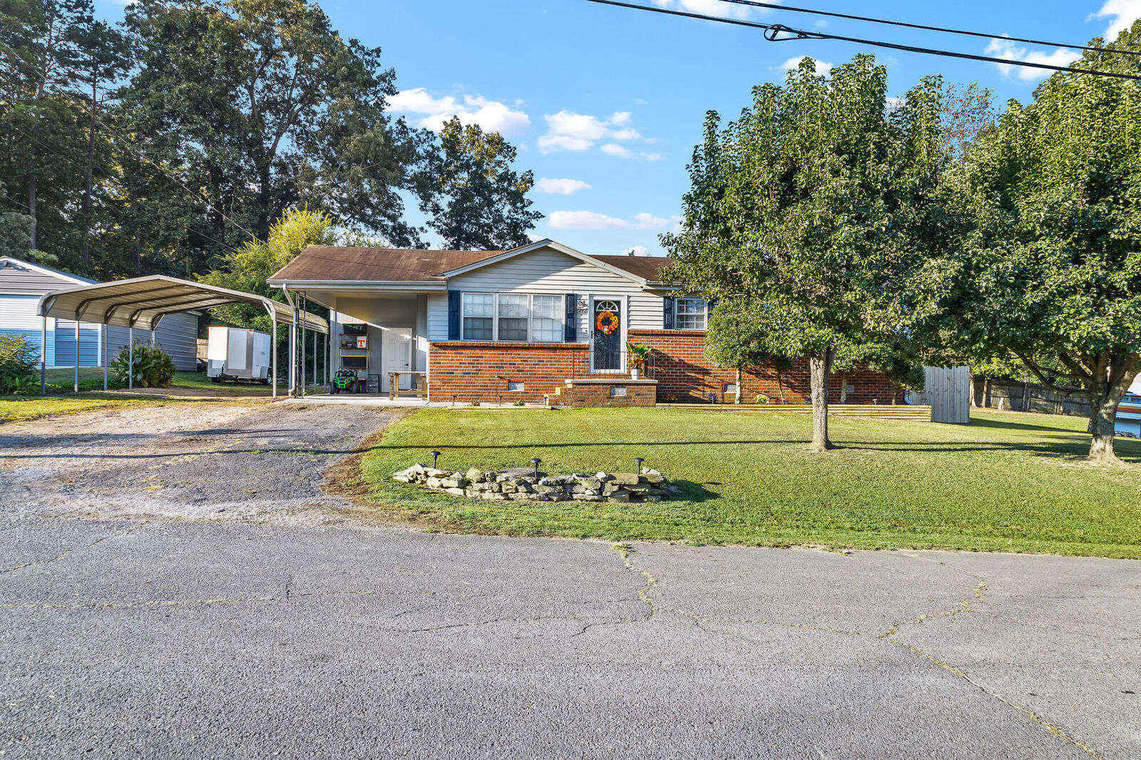 Property Photo: 5055 Lake Circle Drive NE TN 37312