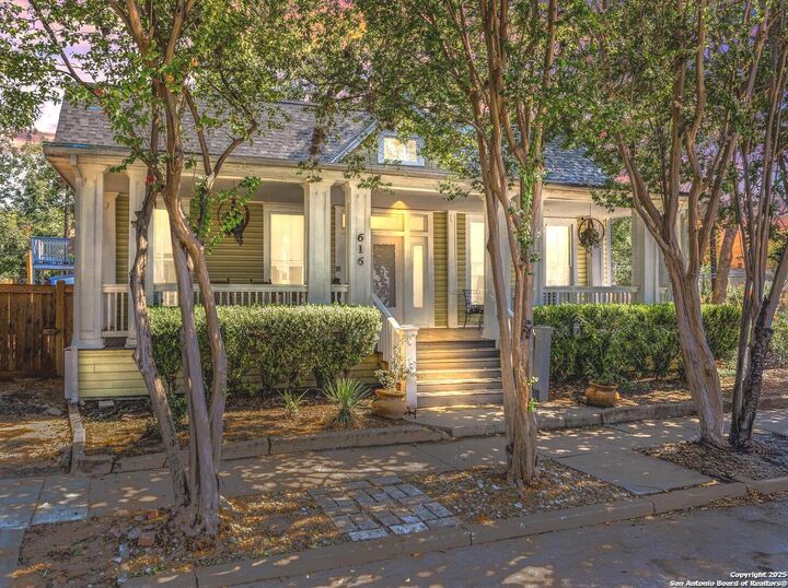 616 Marshall St  San Antonio TX 78212 photo
