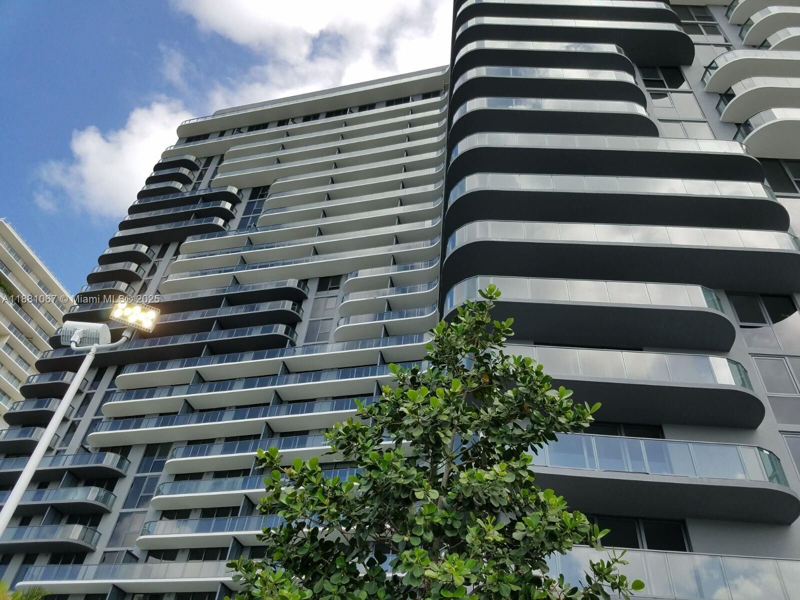 Property Photo:  121 NE 34th St 503  FL 33137 