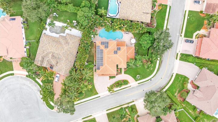 Property Photo:  15998 SW 3rd St  FL 33027 