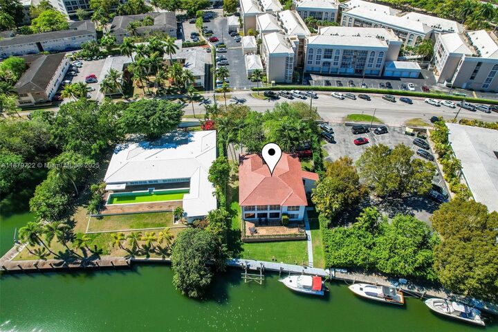 Property Photo: 1265 S Alhambra Cir FL 33146