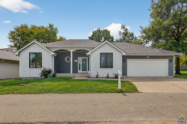 3724 SW Brook Lawn Cir  Topeka KS 66610 photo