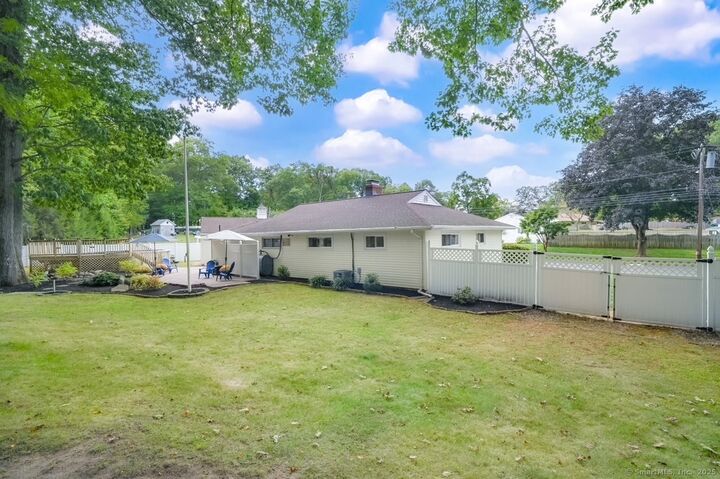 Property Photo: 27 Heron Road CT 06118