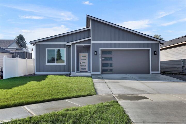 18620 E Riverway Ave  Spokane Valley WA 99016 photo