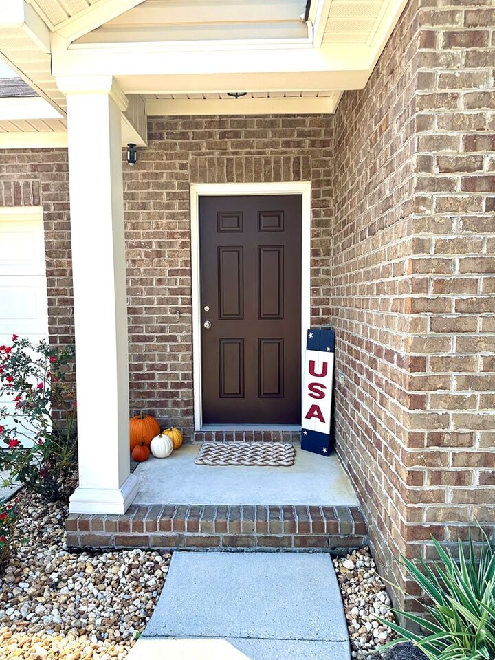 Property Photo:  305 Huron  AL 36301 
