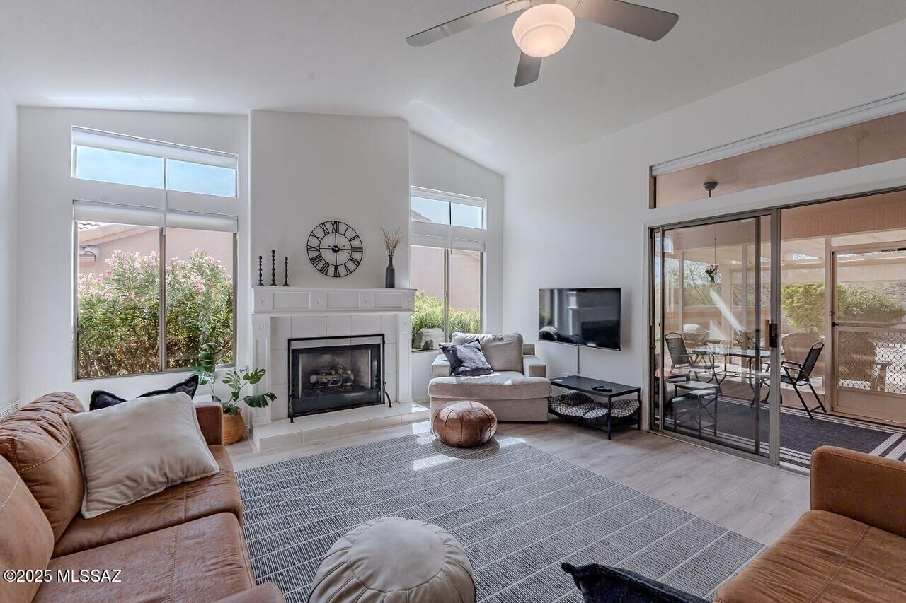 Property Photo:  36526 S Wind Crest Drive  AZ 85739 