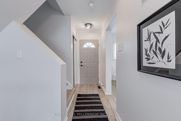 Photo de la propriété:  56 Fleetwood Crescent  ON L6T 2E5 