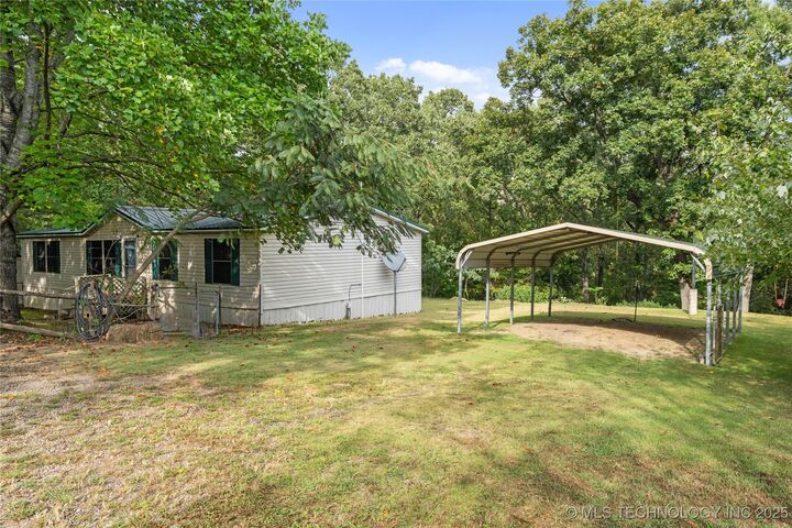 Property Photo:  106439 S 4806 Road  OK 74948 
