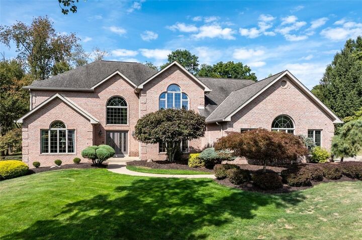 104 Pin Oak Court  Peters Twp PA 15367 photo