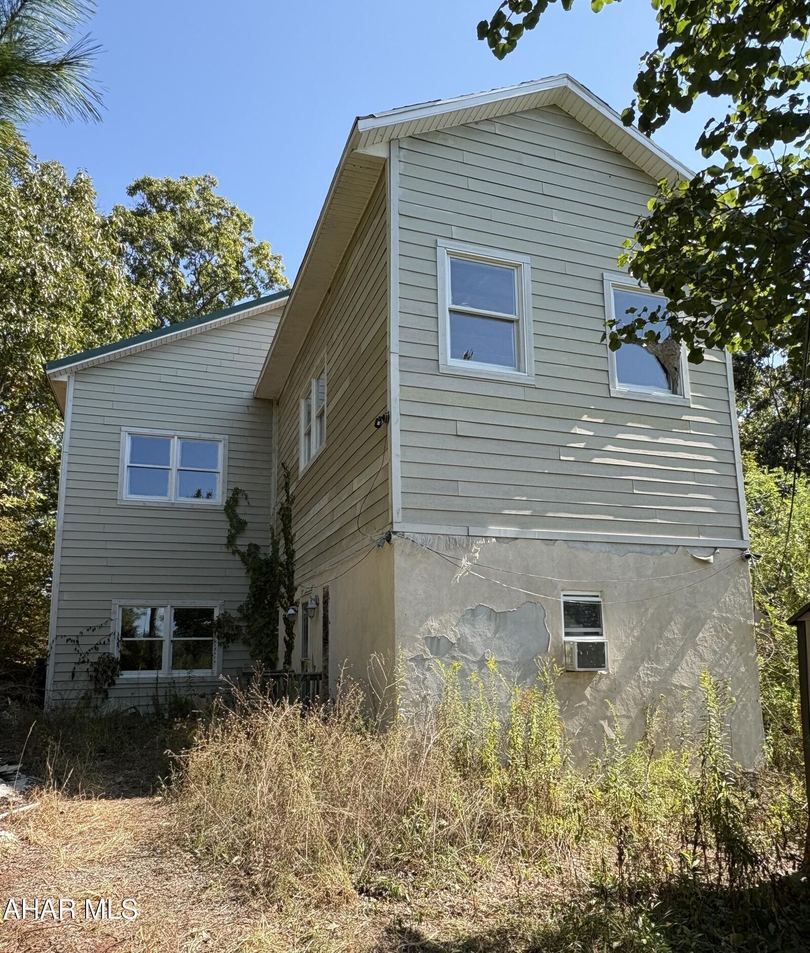 Property Photo:  451 McDaniel Road  PA 15537 