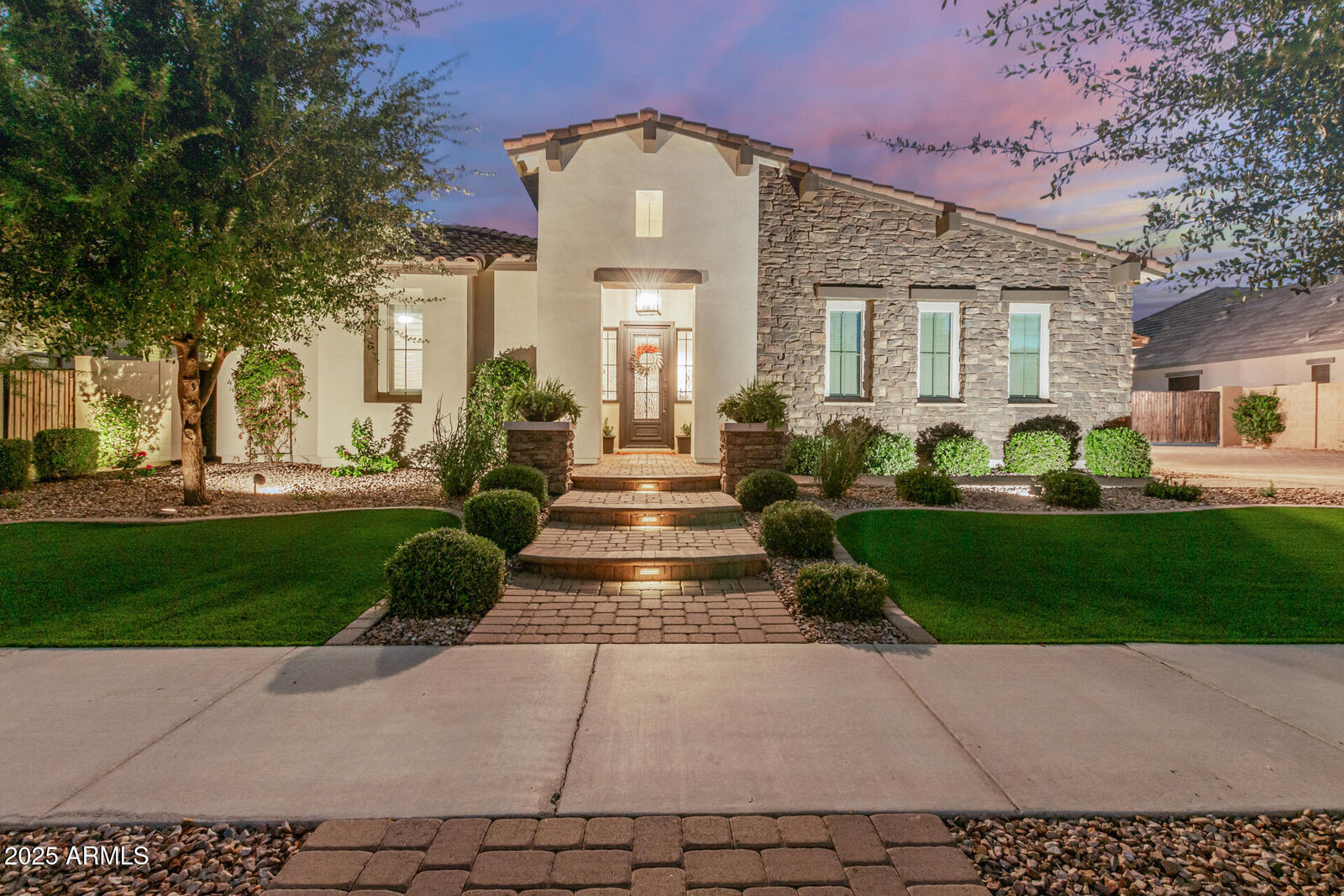 Property Photo: 19279 E Peartree Lane AZ 85142