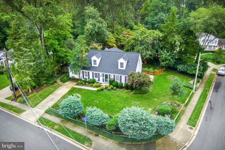 Property Photo:  8611 Canterbury Drive  VA 22003 