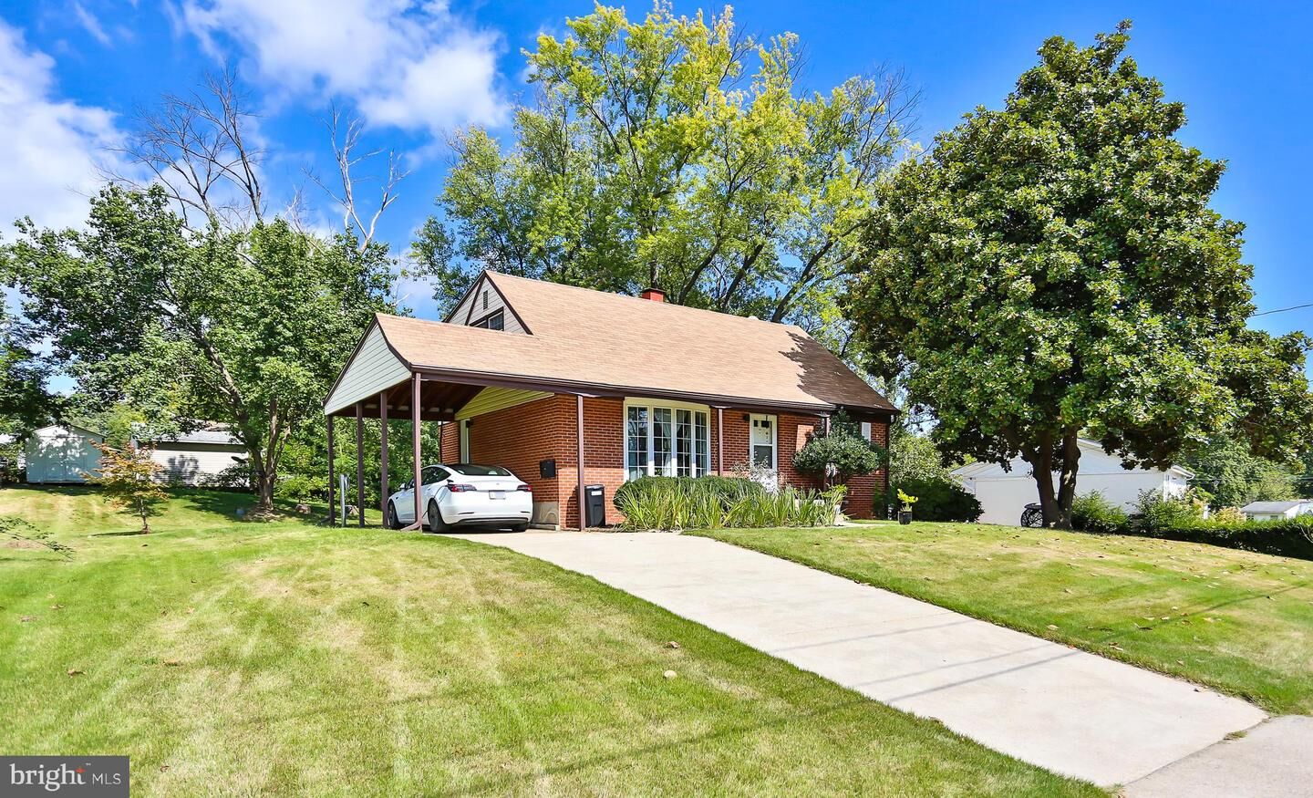 Property Photo:  1914 Radford Drive  VA 22191 