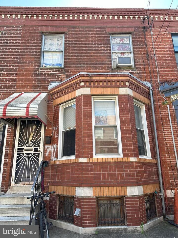 Property Photo:  712 Moore Street  PA 19148 