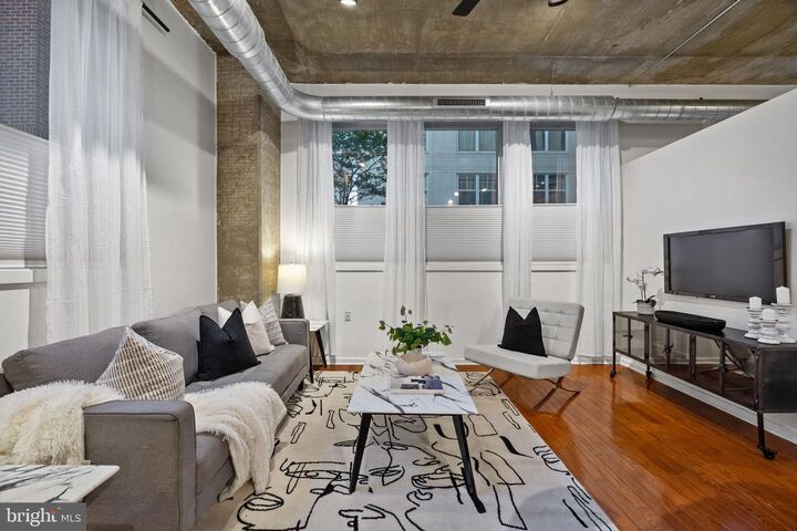 113 N Bread Street 3D1  Philadelphia PA 19106 photo