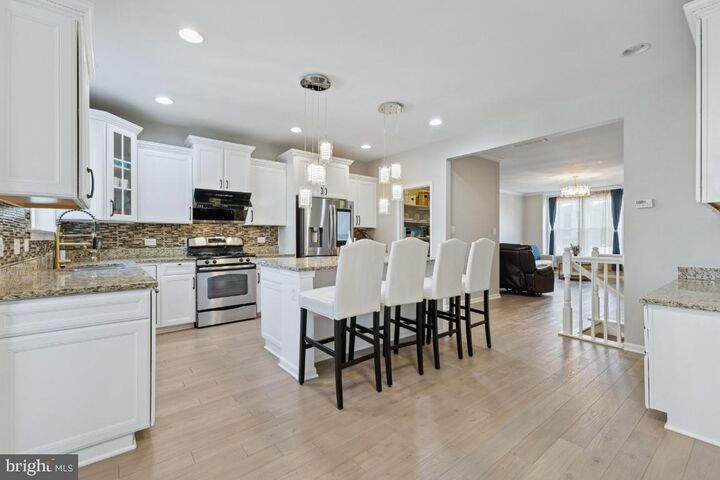 Property Photo:  24819 Mason Dale Terrace  VA 20152 
