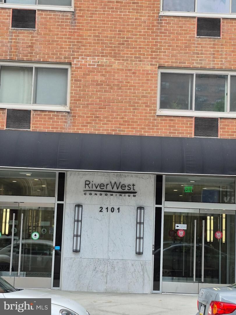 Property Photo: 2101 Chestnut Street 17 1212 PA 19103