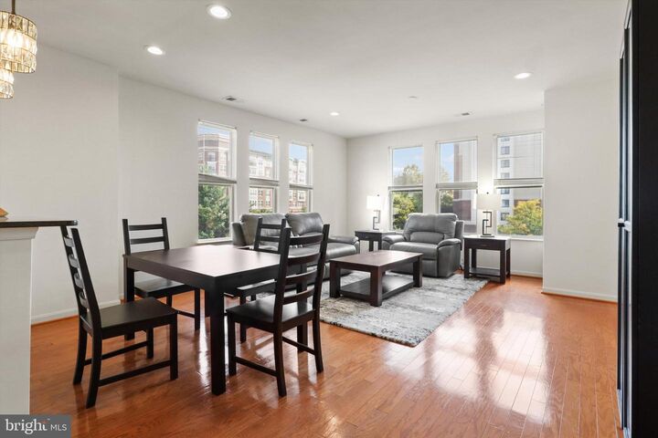 Property Photo:  2655 Prosperity Avenue 449  VA 22031 