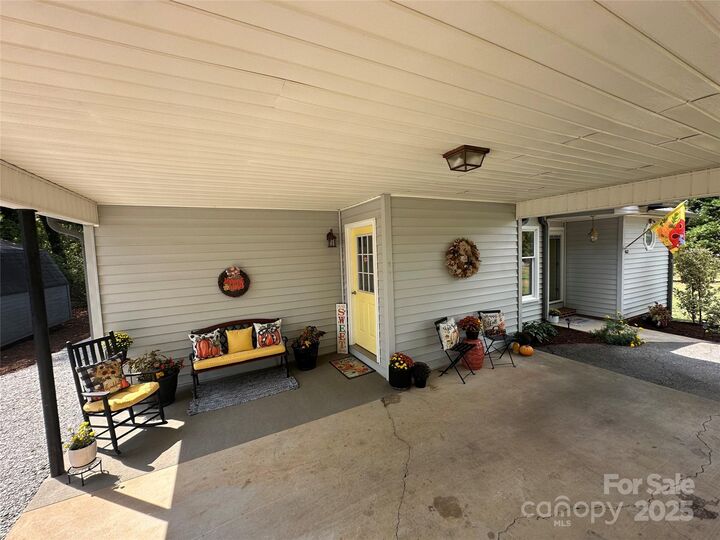 Property Photo:  102 Stephens Drive  NC 28655 