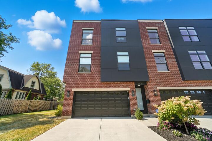 3847 Drake Avenue  Cincinnati OH 45209 photo