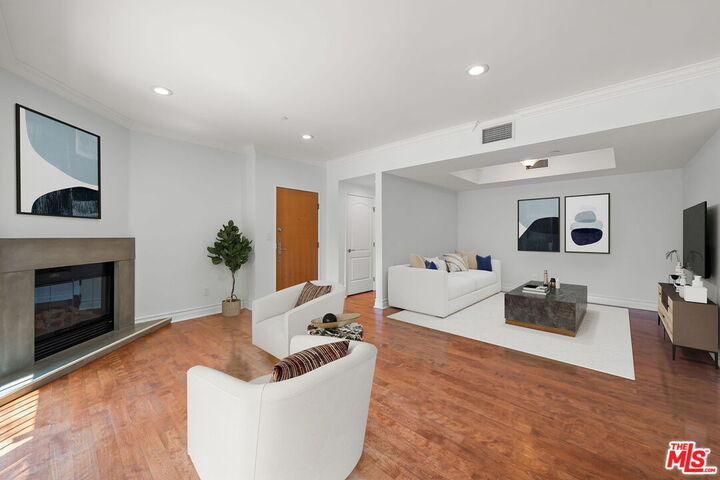 Property Photo: 1726 Stoner Ave CA 90025