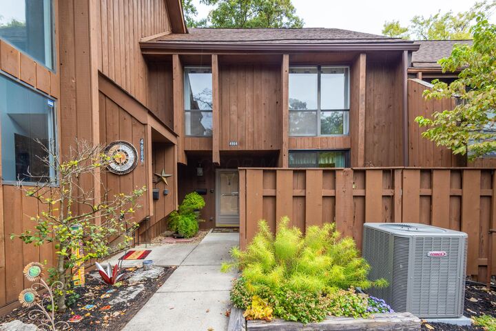 4984 Wintersong Lane  Westerville OH 43081 photo