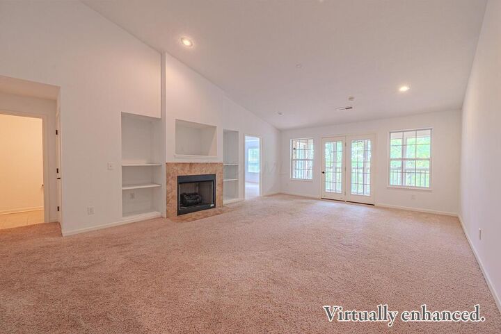 Property Photo: 5450 Nottinghamshire Lane OH 43081