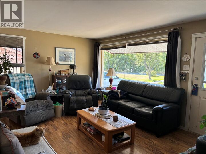 Property Photo: 1047 Regan Crescent BC V1R 1C3