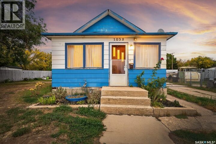 1038 Athabasca Street E  Moose Jaw SK S6H 0N2 photo