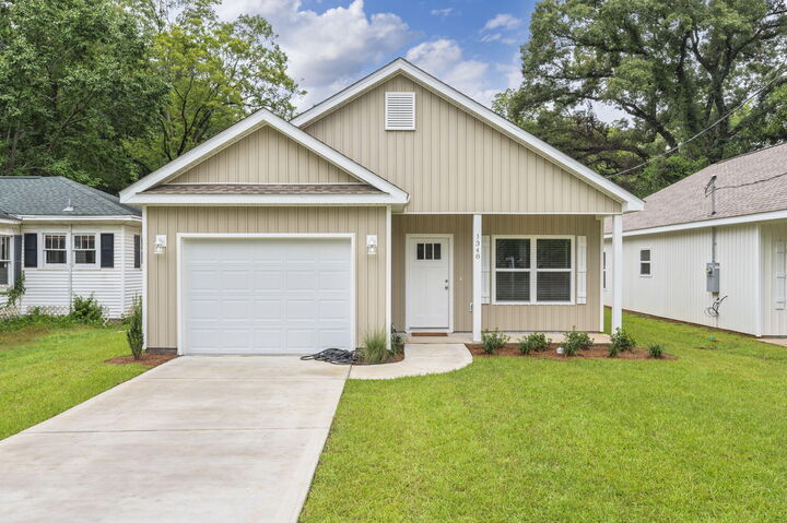 Property Photo:  622 Shortwell Avenue  FL 32539 