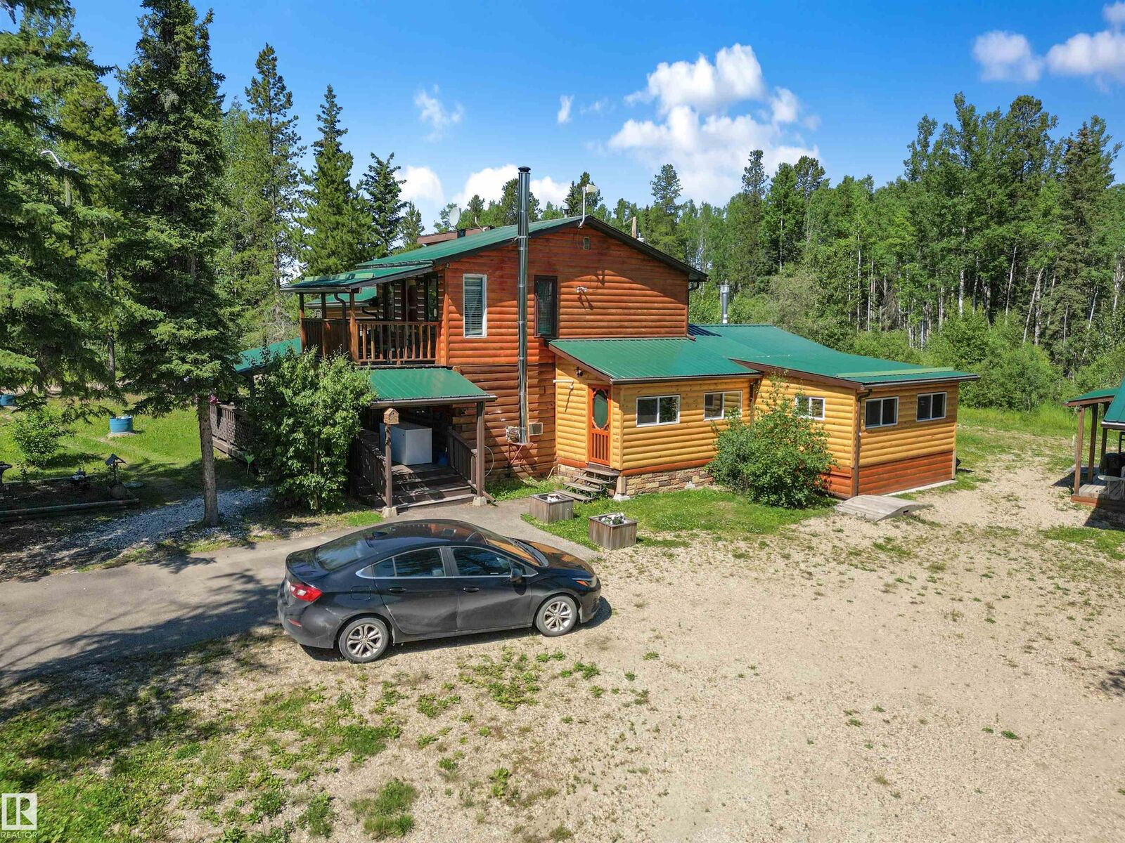 Property Photo: 4836 A 53 Ave & 4836 B 53 Avenue AB T0E 0K0