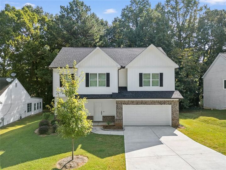 Property Photo: 1107 Glen Chase Drive GA 30044