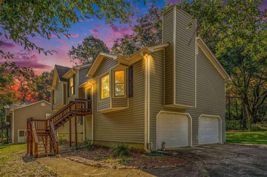 Property Photo: 39 Lazy Water Drive GA 30120