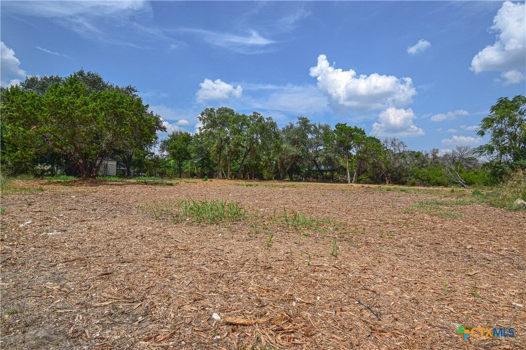 Property Photo: 332 Arrowhead Point Road TX 76513