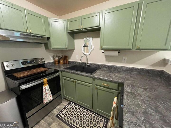 Property Photo:  698 Ivy Creek Drive  GA 30565 