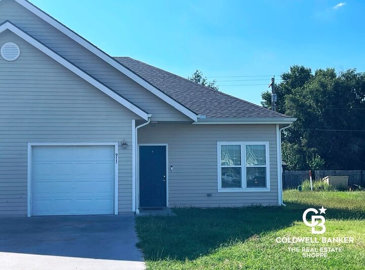 911 N Sunflower Lane  Ulysses KS 67880 photo