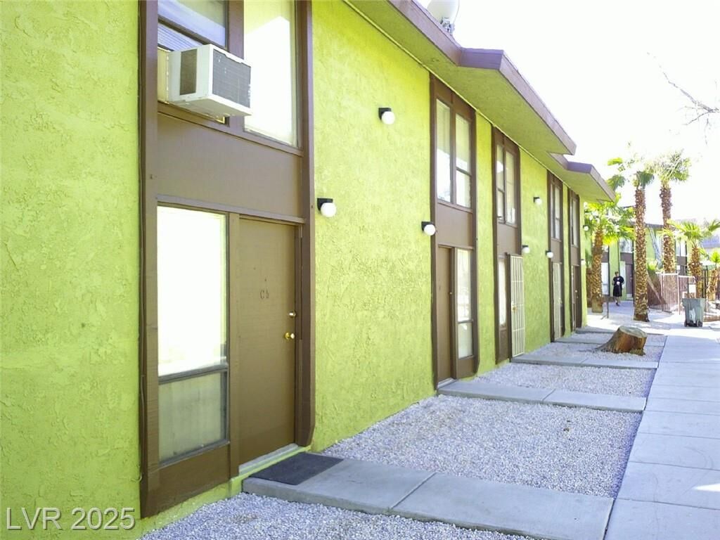 Property Photo: 711 East Twain Avenue B02 NV 89169