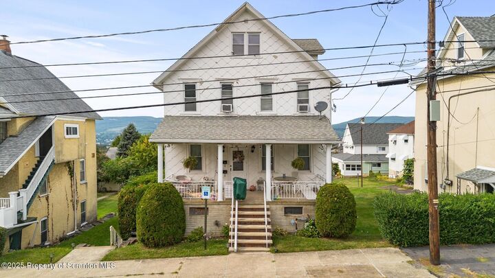 Property Photo:  410 Smith Street  PA 18512 
