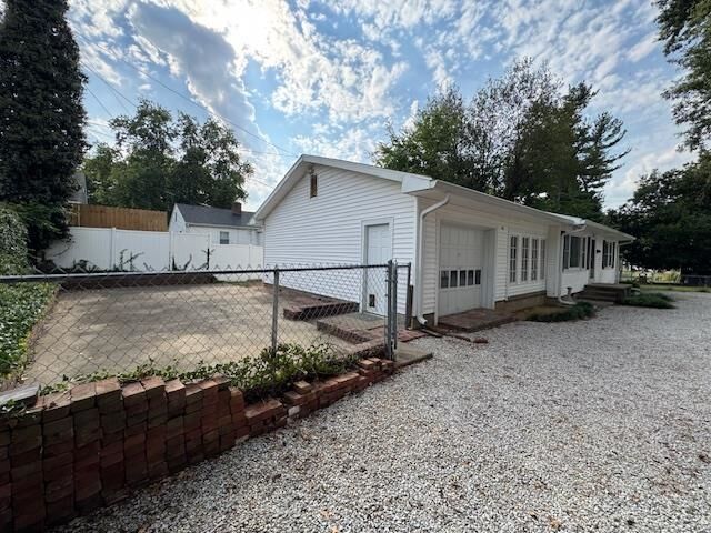 Property Photo:  220 S Elm Place 220 1/2 S Elm Place  KY 42420 