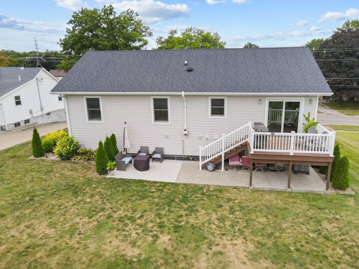 Property Photo:  602 S H Street  IA 52577 