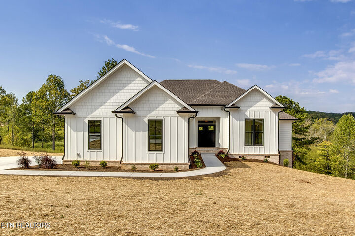 Property Photo:  717 Twin Lakes Drive  TN 37774 