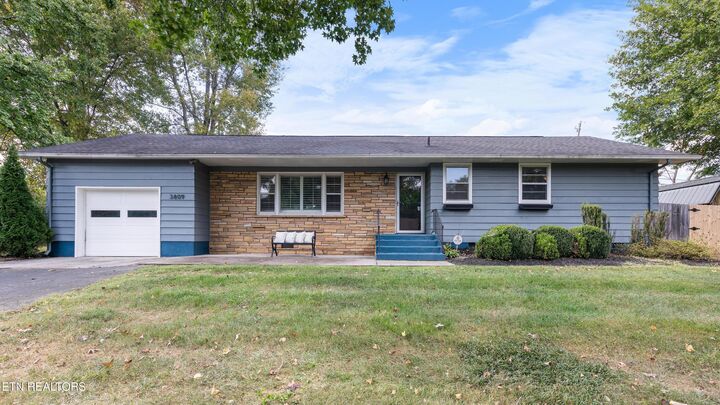 Property Photo: 3809 Essary Drive TN 37918