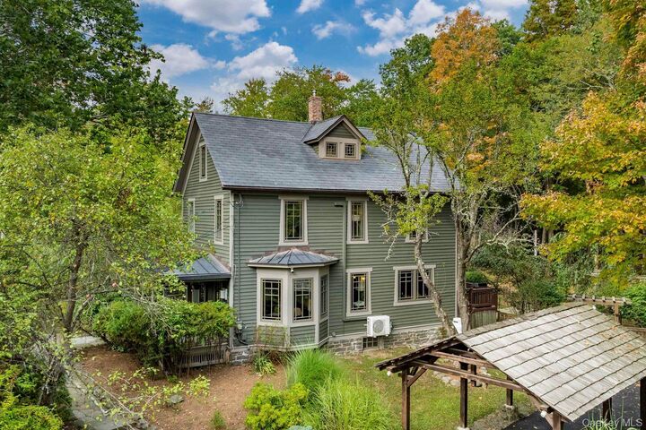 Property Photo:  64 Lower Byrdcliffe Road  NY 12498 