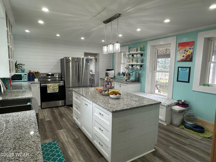 Property Photo:  9224 County Road 14  OH 45836 