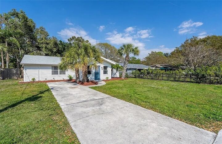 2123 Phillippi Street  Sarasota FL 34231 photo