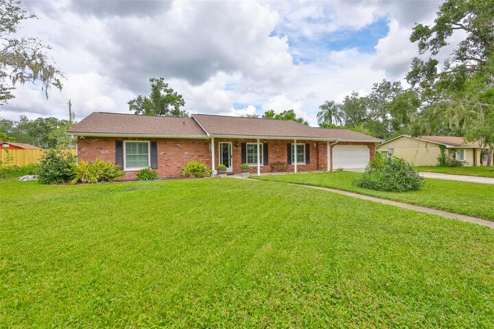 Property Photo:  1408 Moss Laden Court  FL 33511 