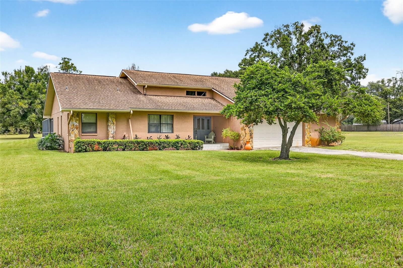 Property Photo: 8410 W Knights Griffin Road FL 33565
