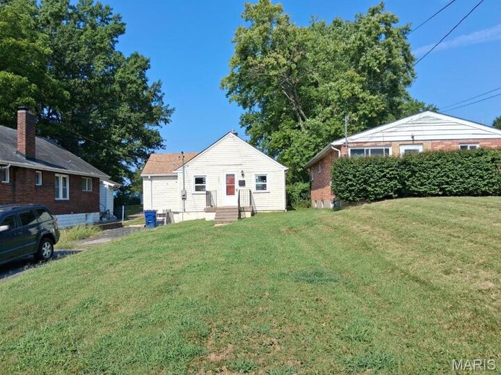 Property Photo: 2221 Wolter Avenue MO 63114