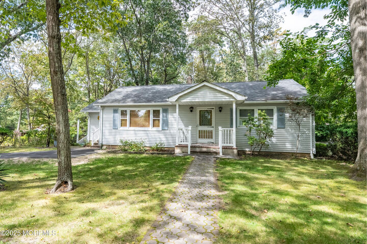 Property Photo:  806 W Farms Road  NJ 07731 
