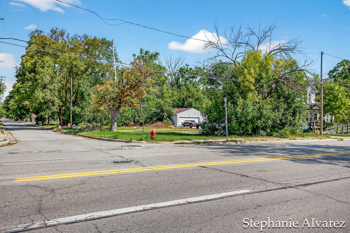 Property Photo:  558 E Apple Avenue  MI 49442 